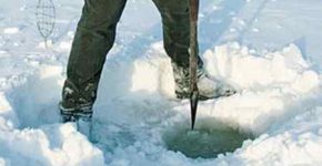 Как сделать лунку во льду: правила бурения и рубки лунок